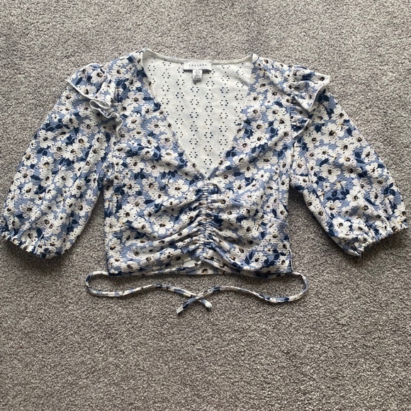 Topshop Floral Ruched Crop - Picture 3 of 13
